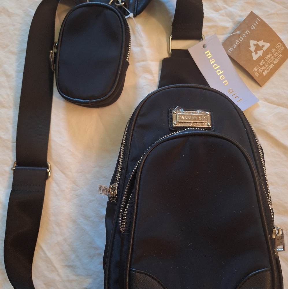 Madden Girl Sling Crossbody Bag Black. With Air Pod Case.
